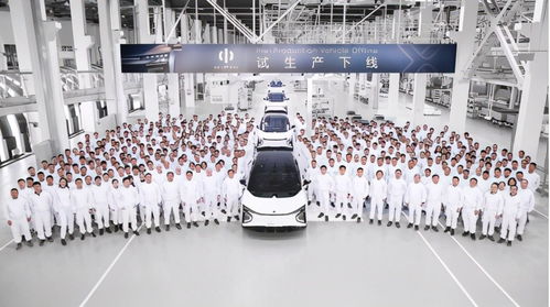 中國智造新標桿 超級工廠引領無人駕駛汽車自動下線，融合賓利保時捷工藝鑄就技術開發新高度